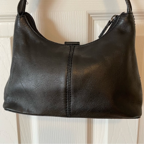Kenneth Cole New York   black soft leather purse - Picture 11 of 11